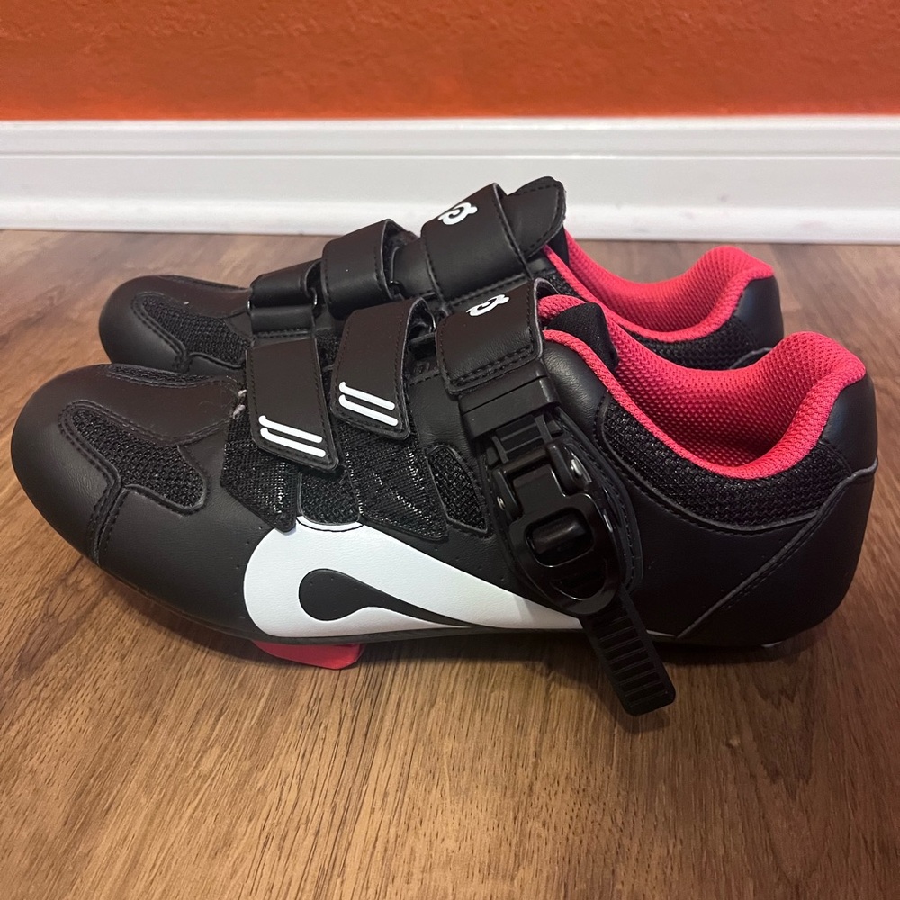 Peloton Size 40 Cycling Shoes